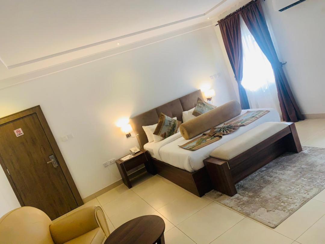 Swiss Pearl Continental Suite Wupa Exterior photo